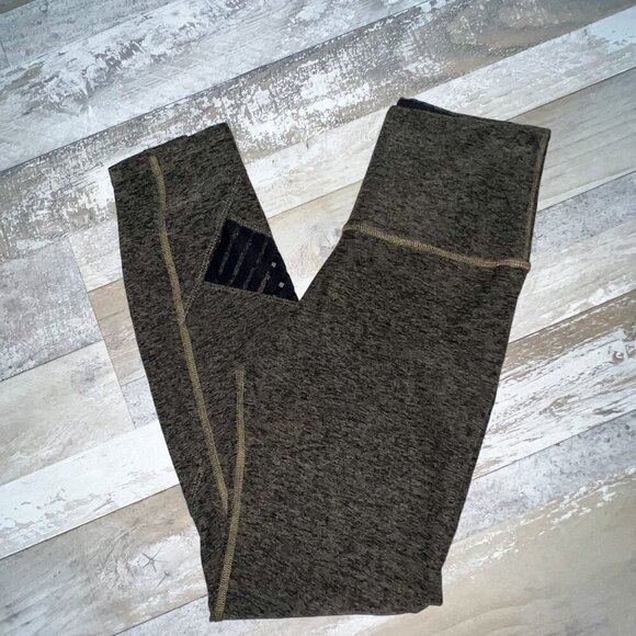 Beyond Yoga Caught In The Midi High Waisted Legging Grey Sage Heather Size M - Picture 4 of 9